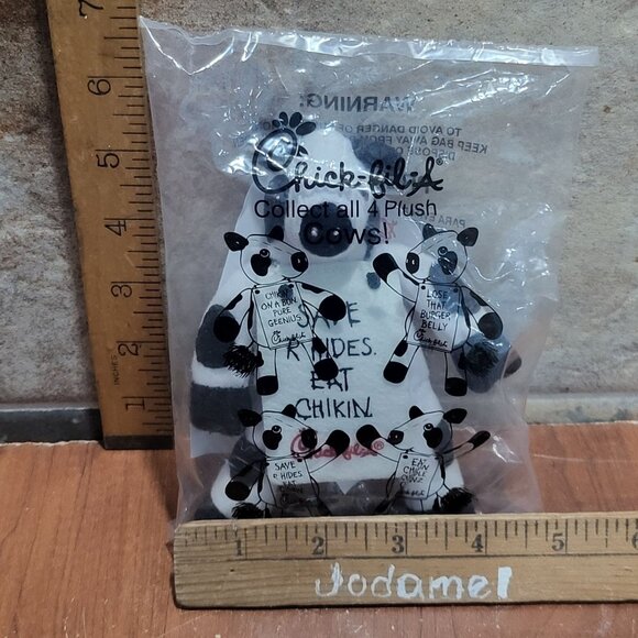 Chick Fil A Spotted Cow Plush Save Hides Eat Chikin 2002 Kids Meal Toy Sealed - Picture 7 of 8